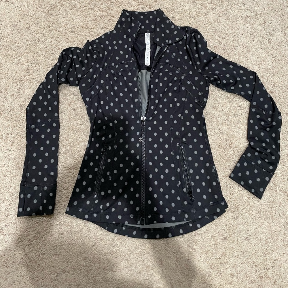 Womens Define Lululemon Jacket size 6.